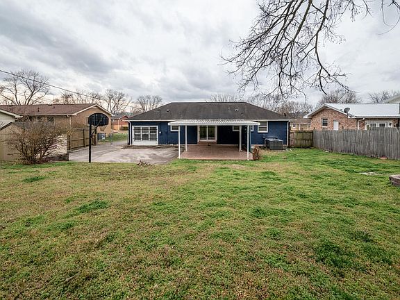 3rd image of 514 Continental Dr