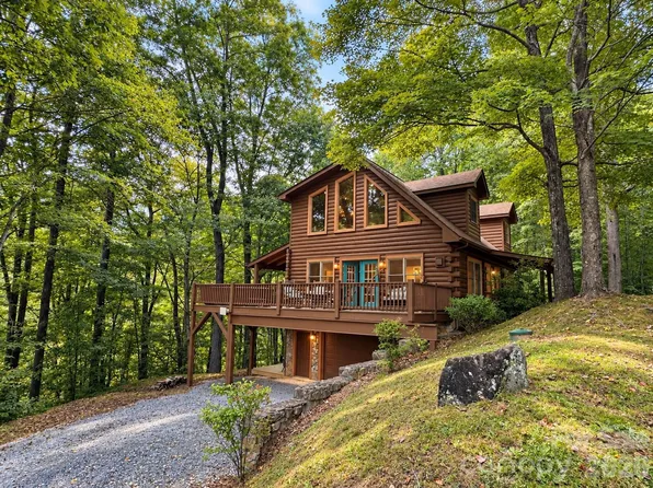 30 Baguette Blvd, Waynesville, NC 28785