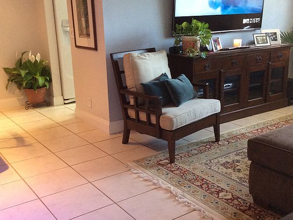 4th image of 7947 Camino Cir