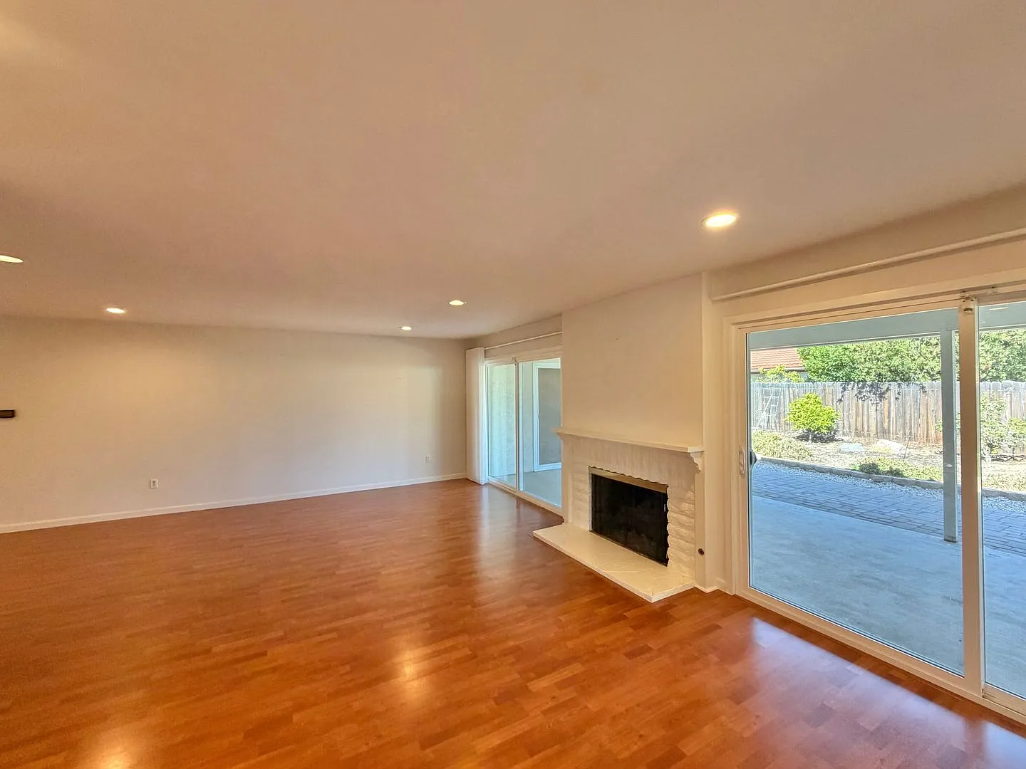 Easygoing Living in Rancho Bernardo: 2BR/2BA with a Spacious Backyard (55+) — Photo 4