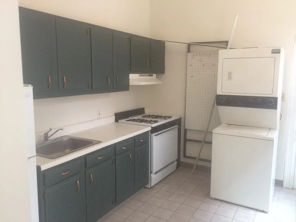 Kitchen photo 2