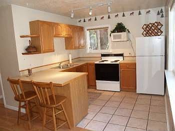 5th image of 4457 Yellow Pine Ave