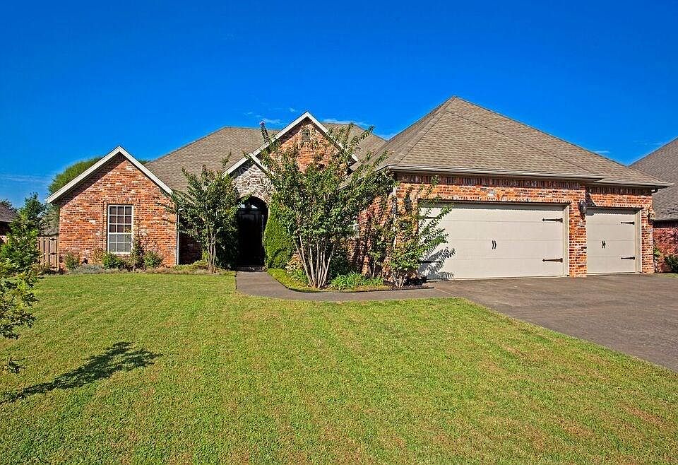 1st image of 2019 S Doral Dr