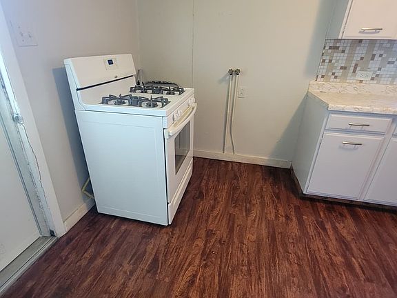 2nd image of 230 Parsonage St #3