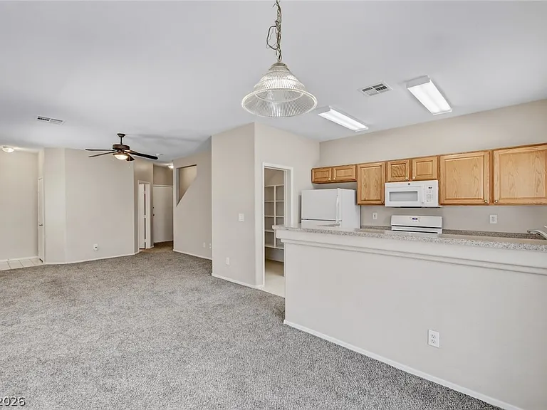 2576 Velez Valley Way — Photo 18