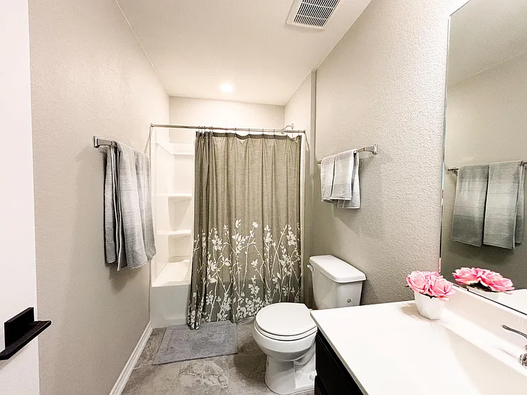 8134 Emmeline Dr — Photo 43