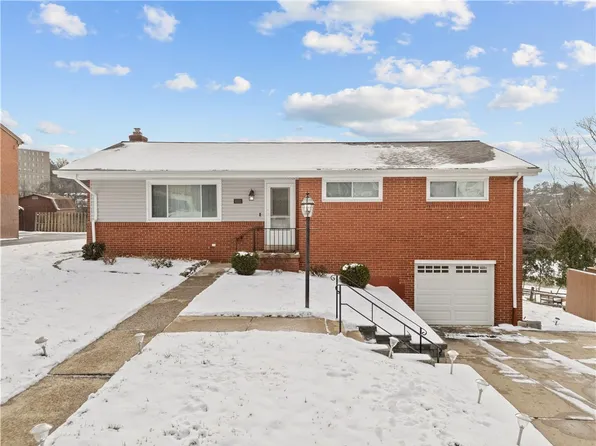 1251 Blue Jay Dr, Pittsburgh, PA 15243