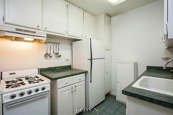 Sold by Town Residential | media 4