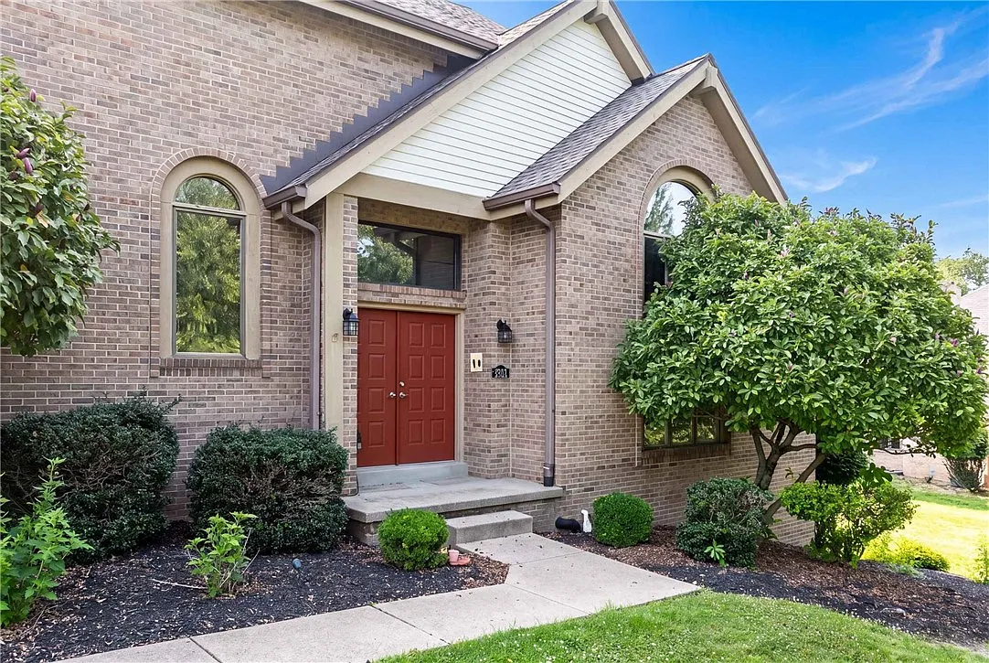4 bed, 3.5 bath, 3073 sqft, $3,900 — Photo 3