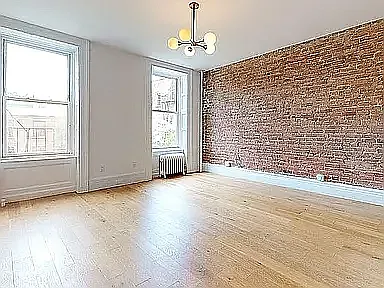 268 Henry St #4R — Photo 2