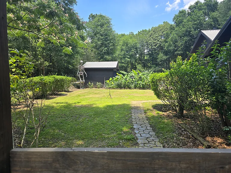 178 Emmanuel Dr — Photo 18
