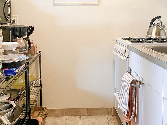 3rd image of 415 E 90th St APT B