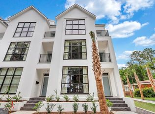 2822B Bee Rd #E, Savannah, GA 31404