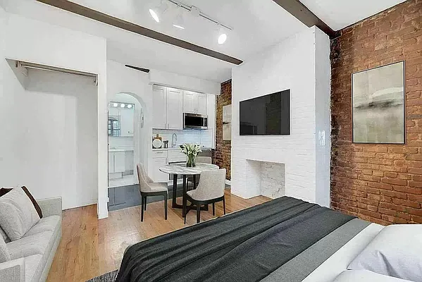 Rented by REAL New York | media 8