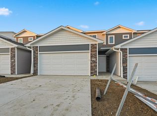717 Campusside Pl, Norwalk, IA 50211