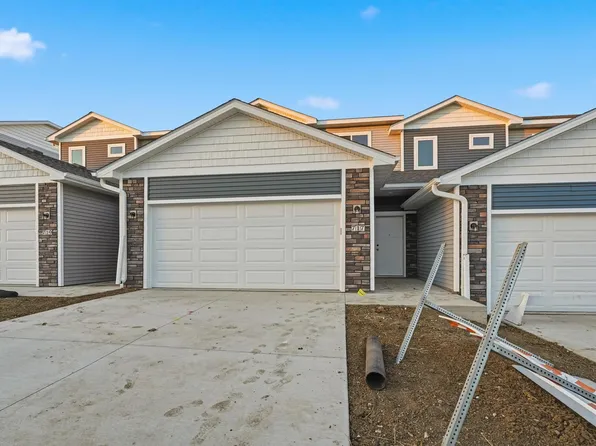 717 Campusside Pl, Norwalk, IA 50211