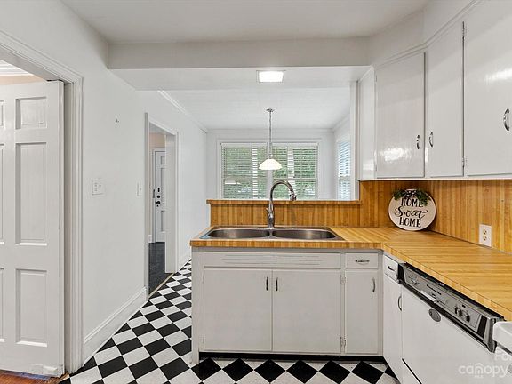 5th image of 110 Edgewood Ave