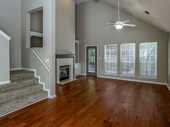 3rd image of 22 Prestwick Ct