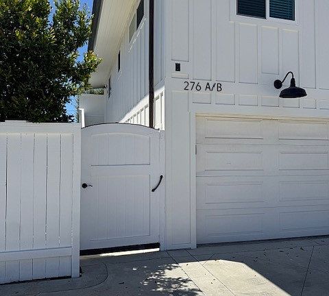 3rd image of 276 E 15th St #A