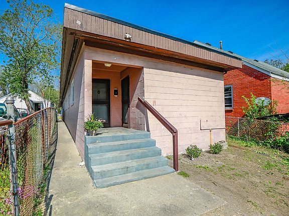 2nd image of 2224 Marshall Ave APT B