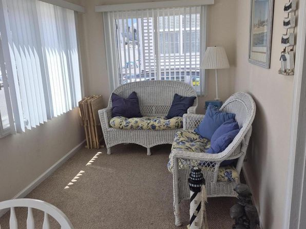 26 Harding Ave