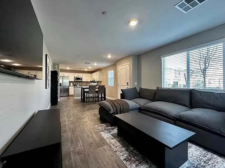 2710 Yellow Blaze Way #1 — Photo 13