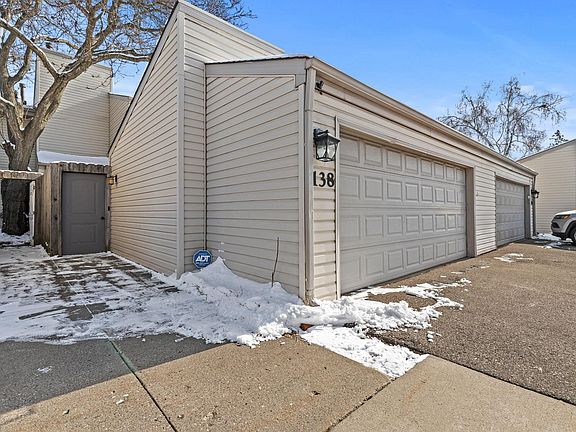 3rd image of 138 Ruth St N #9