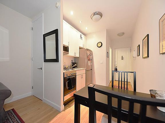 4th image of 312 W 23rd St APT 2N