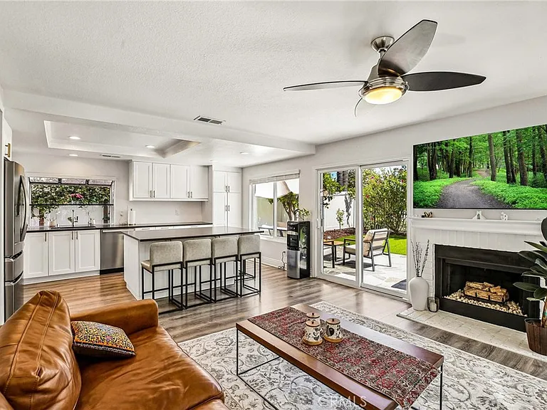 24882 Oxford Dr — Photo 8