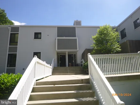 1750 Oakwood Ter APT 16C, Narberth, PA 19072