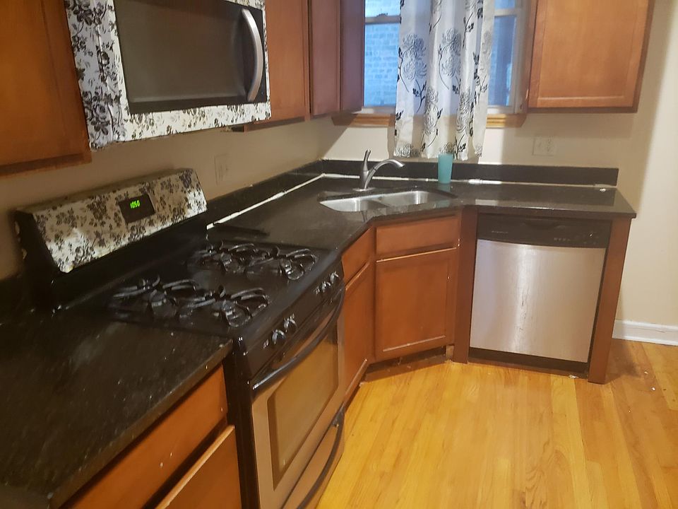 1st image of 6305 N Talman Ave #1N