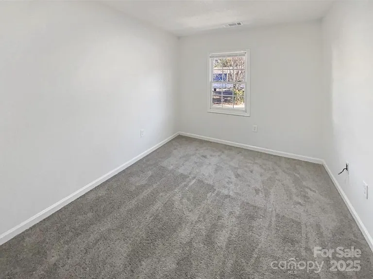 2118 Augusta St — Photo 13