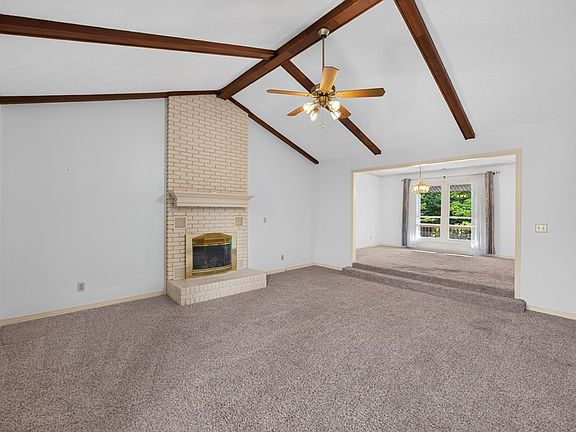 3rd image of 2650 Oak Park Dr
