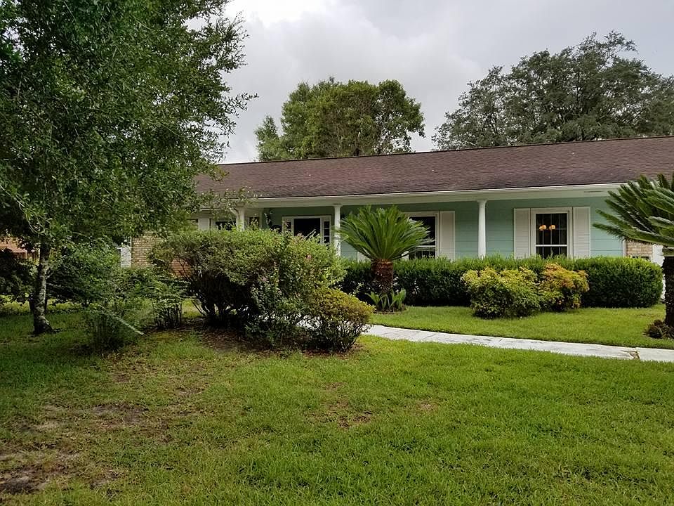 1st image of 2445 Greenbrier Blvd