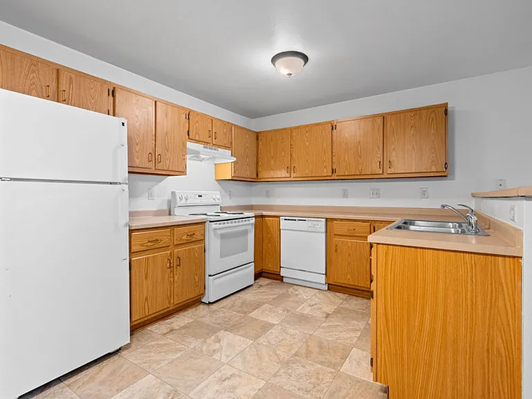 Gateway Estates Apartments — Photo 34