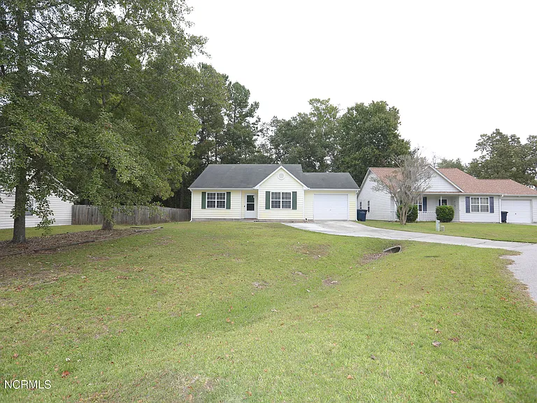 621 S Hampton Dr — Photo 2