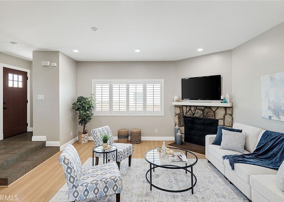 1st image of 2703 Rockefeller Ln