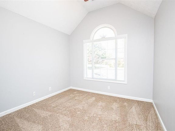 5th image of 110 Saddle Bridge Dr