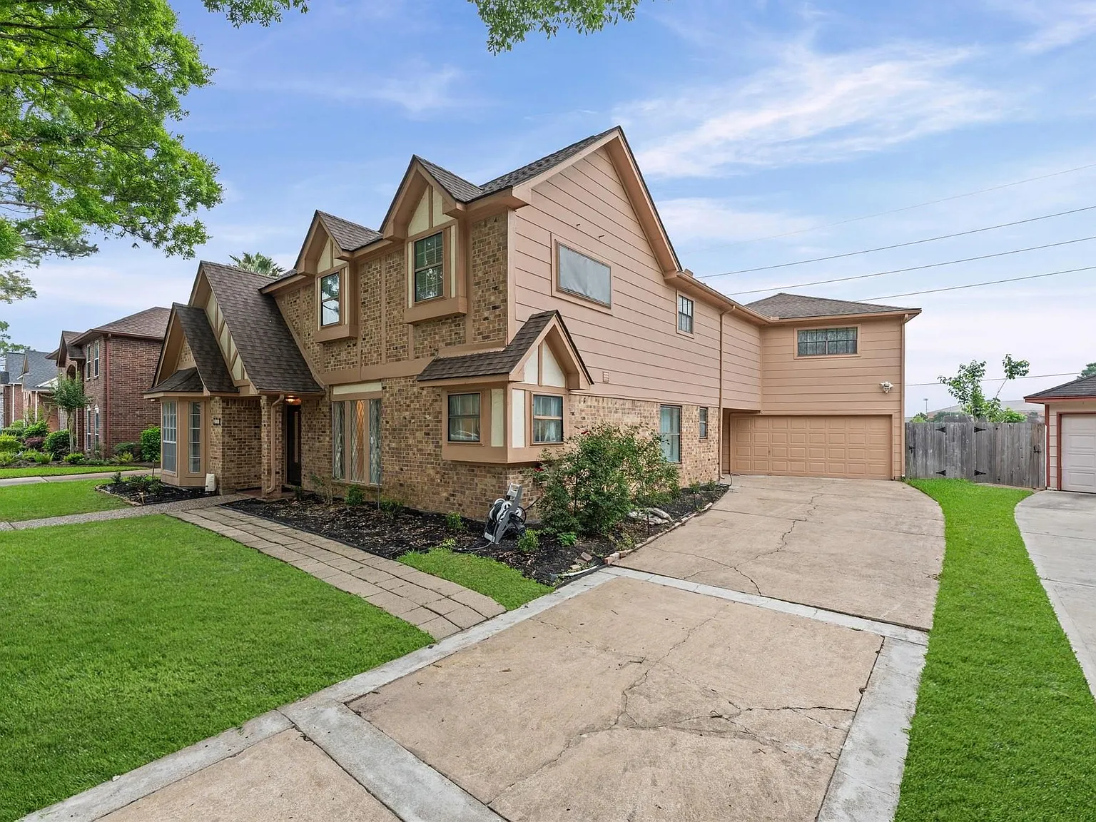 5 bed, 3.5 bath, 3594 sqft, $3,050 — Photo 4