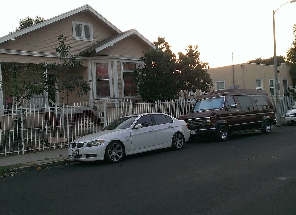1st image of 610 E 24th St