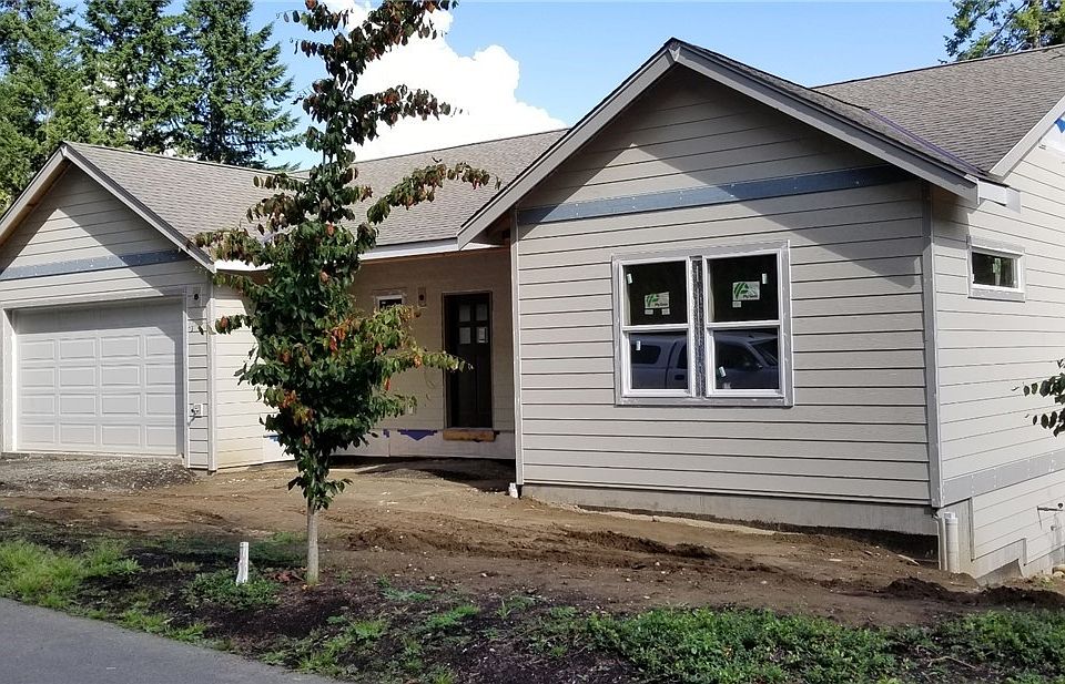1st image of 984 NE Musket Way