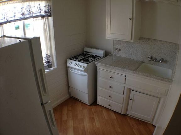 5th image of 1608 8th Ave