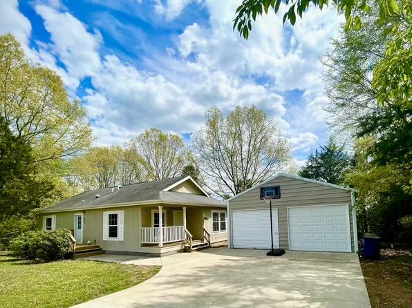 223 Gregory St, Gassville, AR 72635