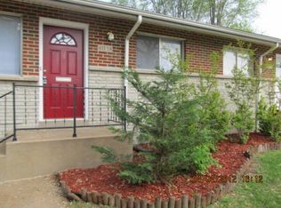 4038 Geraldine Ave, Saint Ann, MO 63074