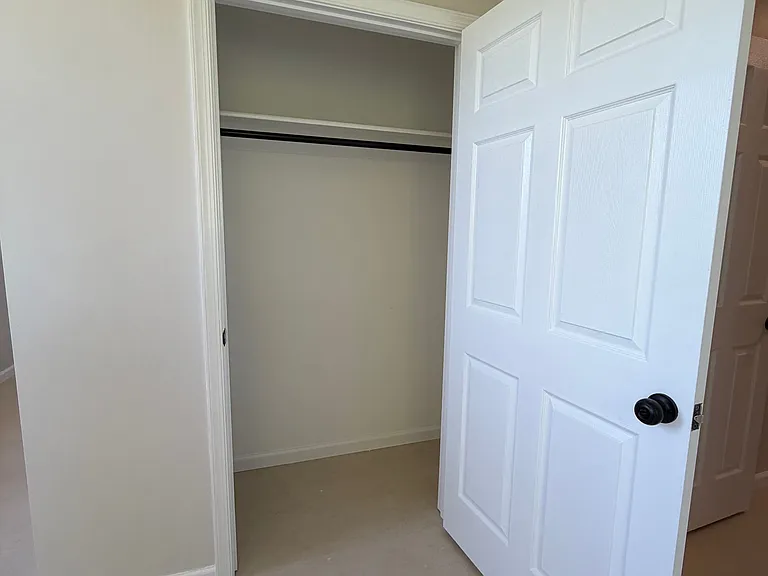 3900 Roland Ave — Photo 23