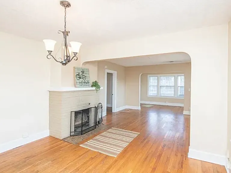 1110 W Grove Ave #2 — Photo 4