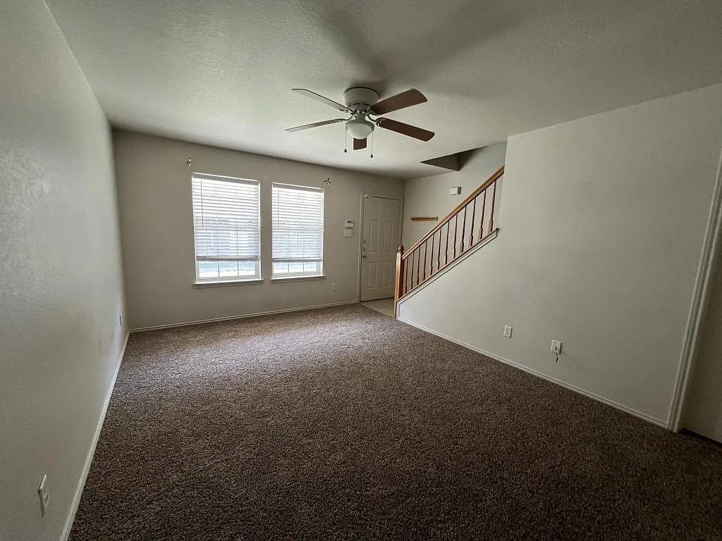 1612 Inca Apt C — Photo 4