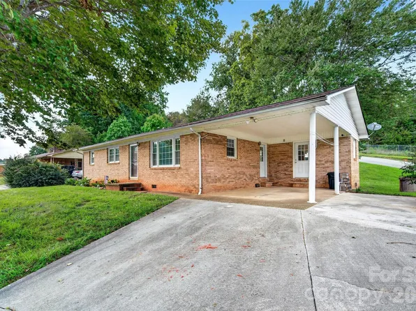 2406 Nix Creek Rd, Marion, NC 28752