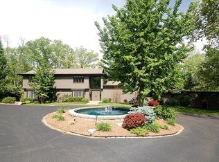 29 Roclare Ln, Saint Louis, MO 63131