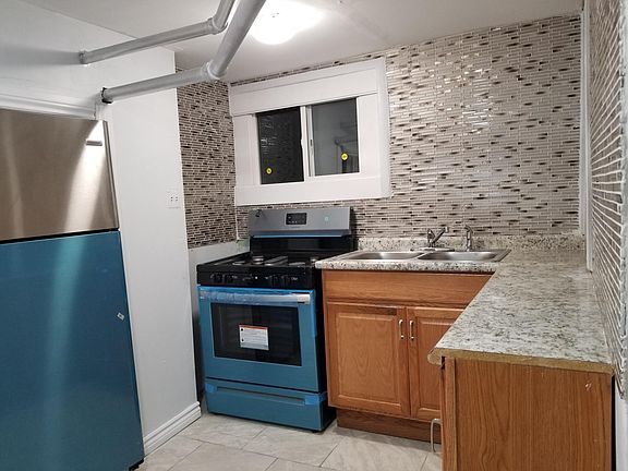 2nd image of 5446 N Sawyer Ave #1B